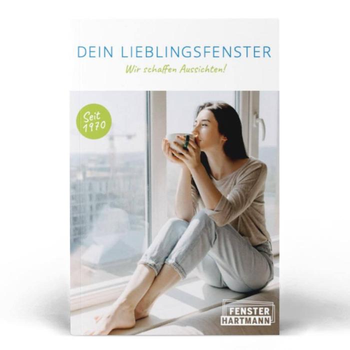 Ein Mockup vom Fensterkatalog von Fensterbau Hartmann.