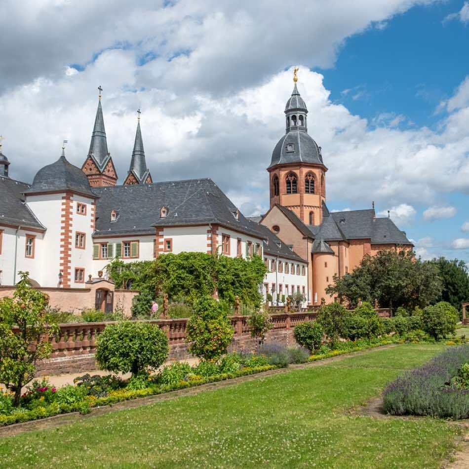 Pfarrei St. Marcellinus und Petrus Seligenstadt